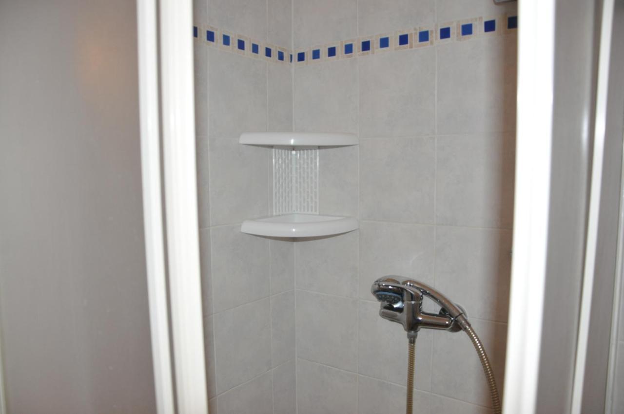 Locanda Dl'Angel Villar San Costanzo Szoba fotó