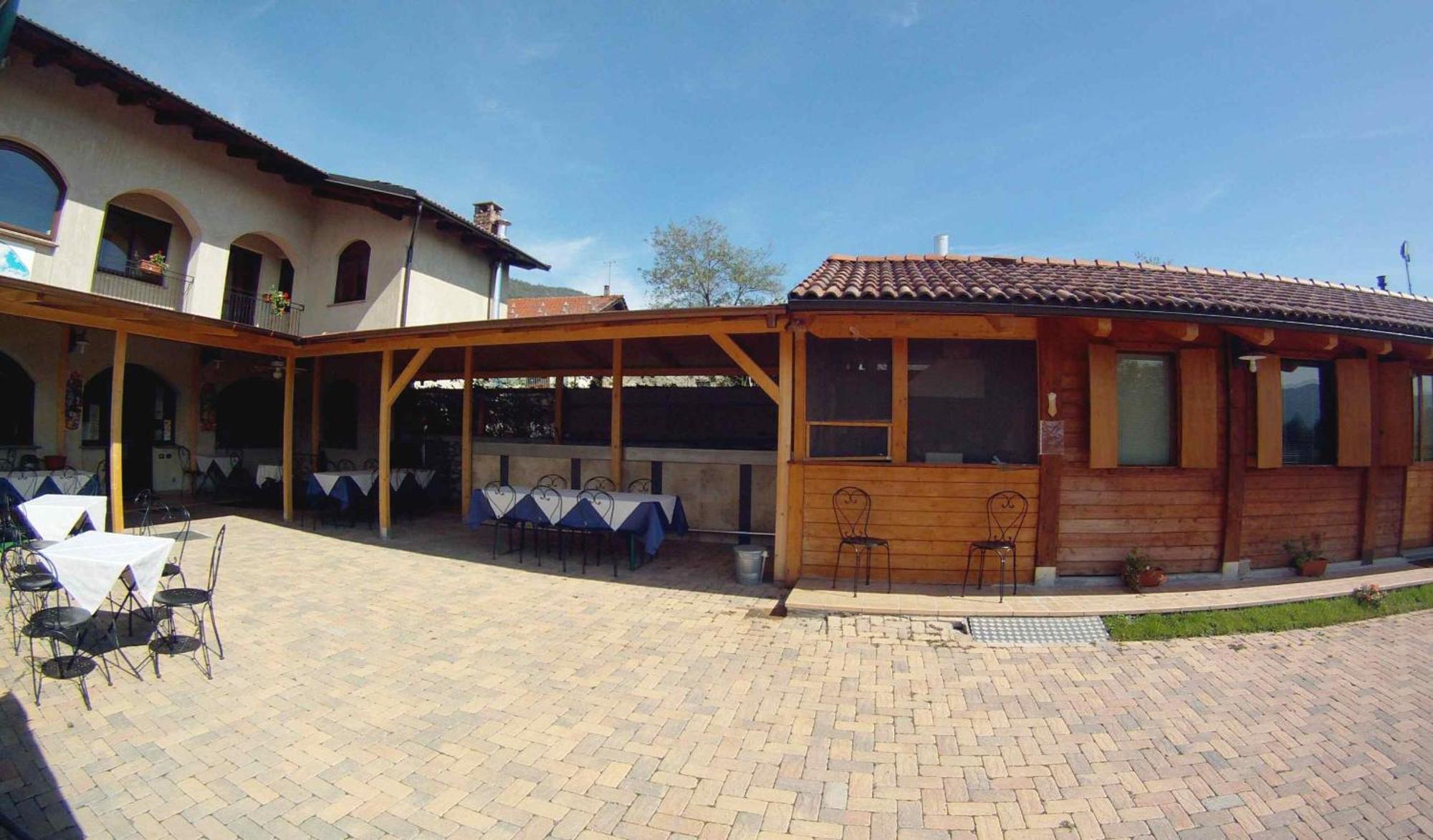 Locanda Dl'Angel Villar San Costanzo Kültér fotó