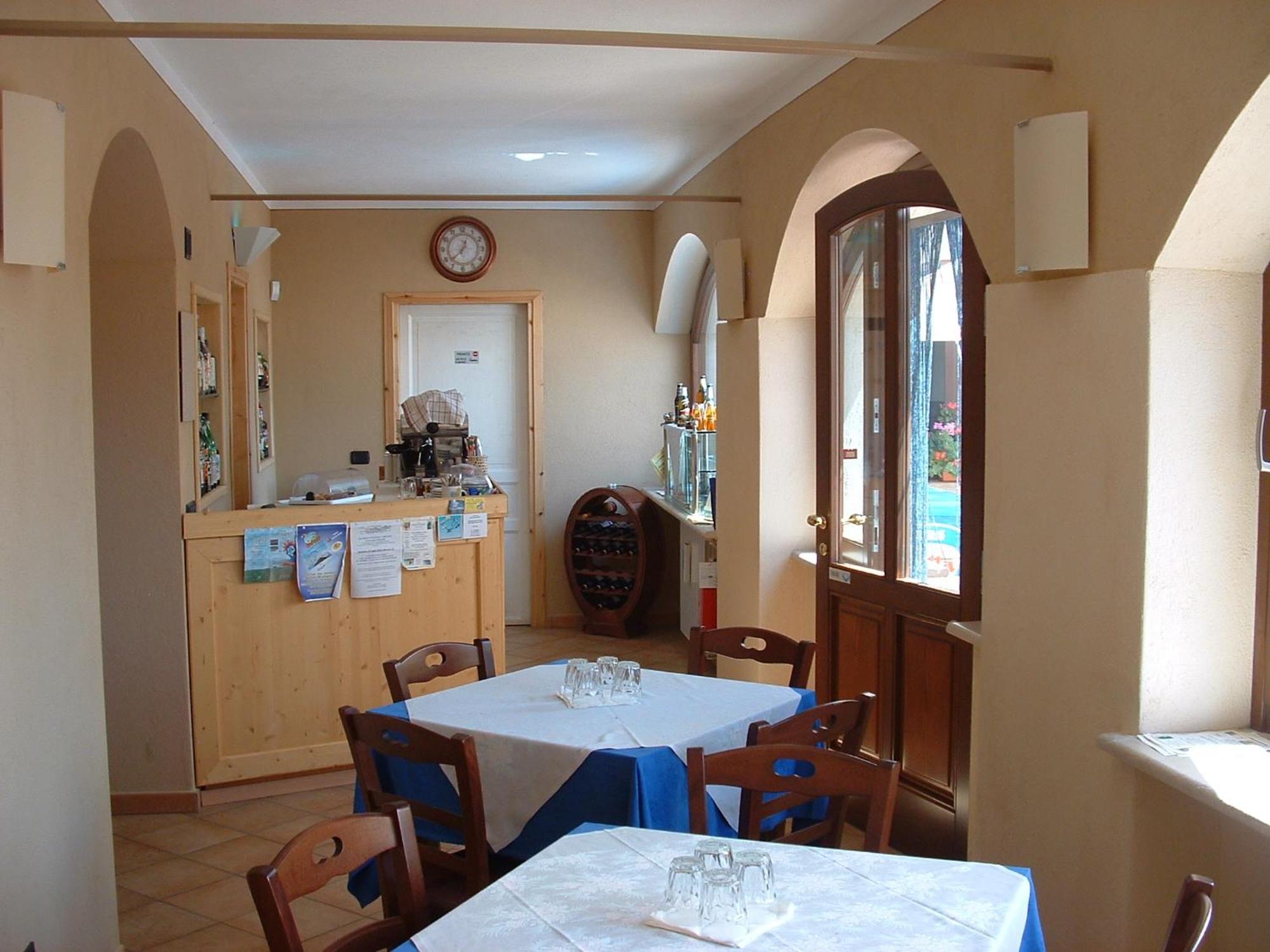 Locanda Dl'Angel Villar San Costanzo Kültér fotó